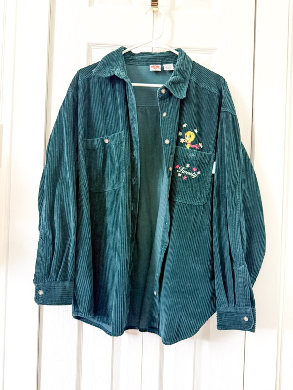Vintage Green Corduroy Button-Up Shirt with Embroidered Tweety Bird Pocket